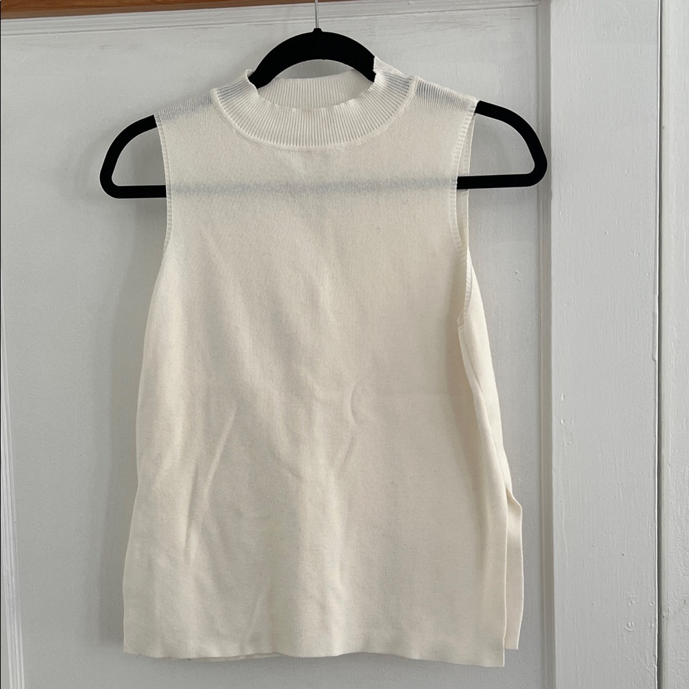 Mod Ref Ivory Sleeveless Knit Top